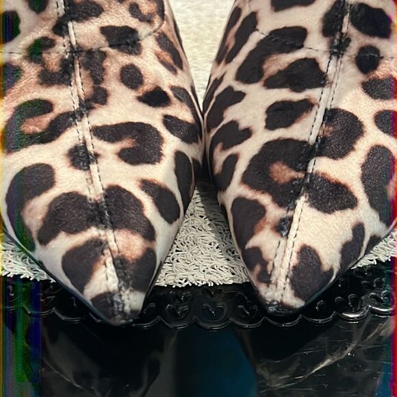 NWT STEVE MADDEN leopard print pointed toe booties 7.5 - Picture 6 of 7